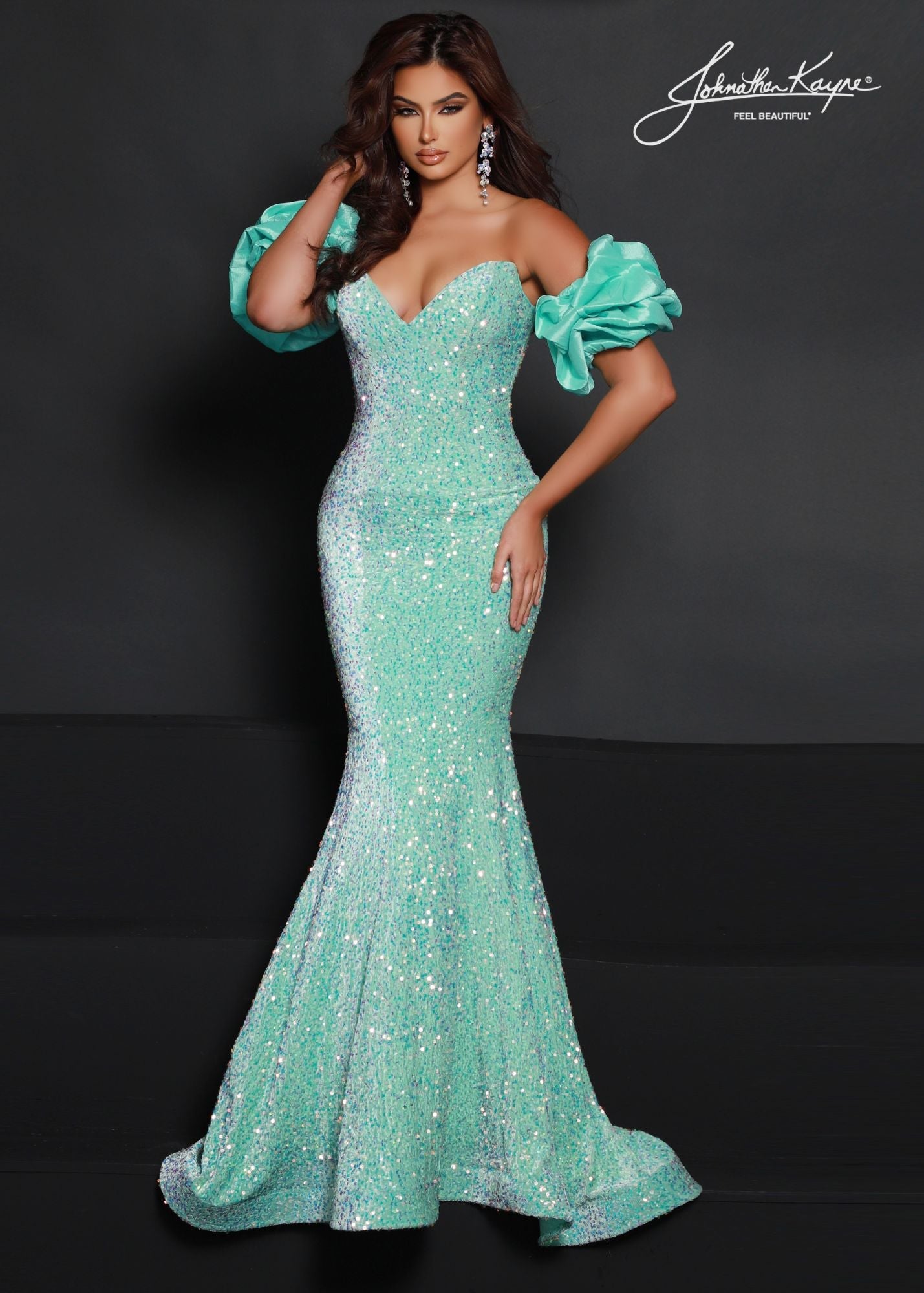 Mermaid dress with puffy bottom hotsell