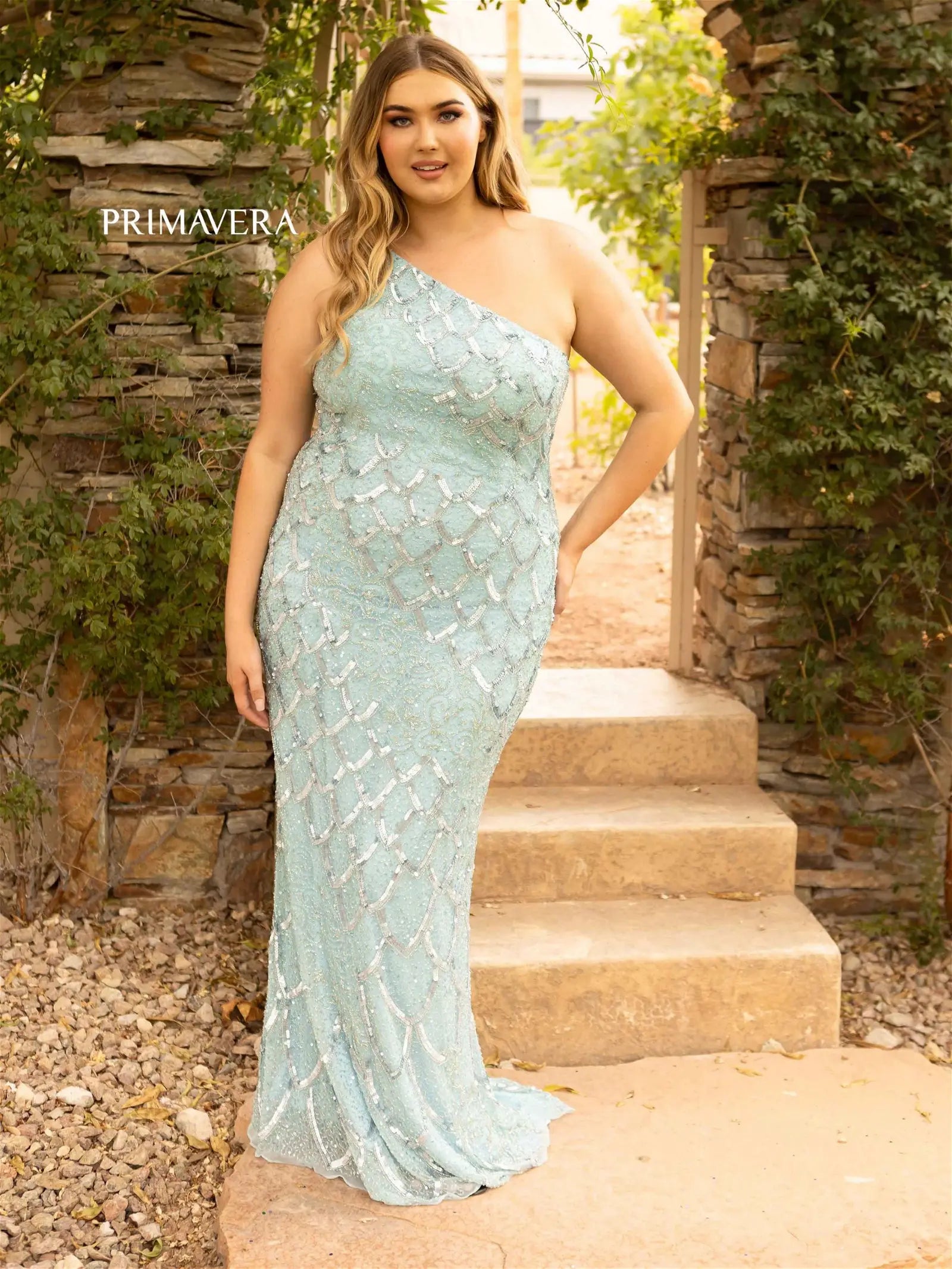 prom dresses for short curvy girls