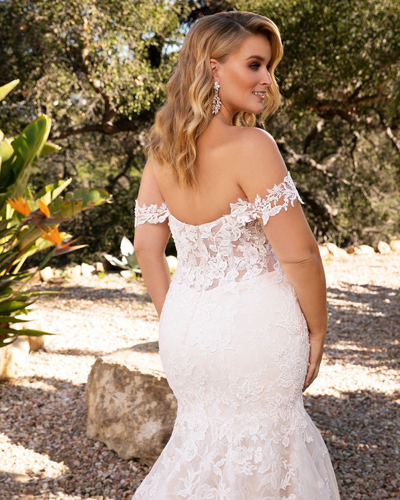 Casablanca Bridal 2376 KARINA Size 10 14 20 Fit and Flare Wedding Dress Bridal Gown Lace Off the Shoulder