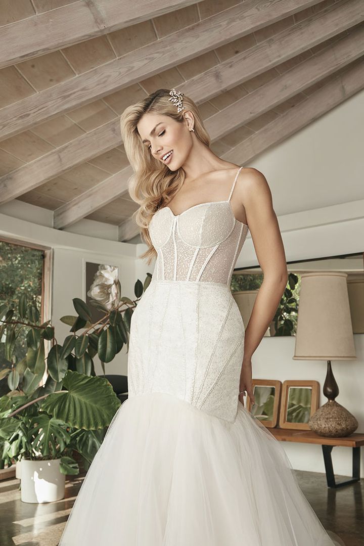 Amarra Bridal Sadie 84383 Size 4 Fitted sheer lace wedding dress Brida –  Glass Slipper Formals
