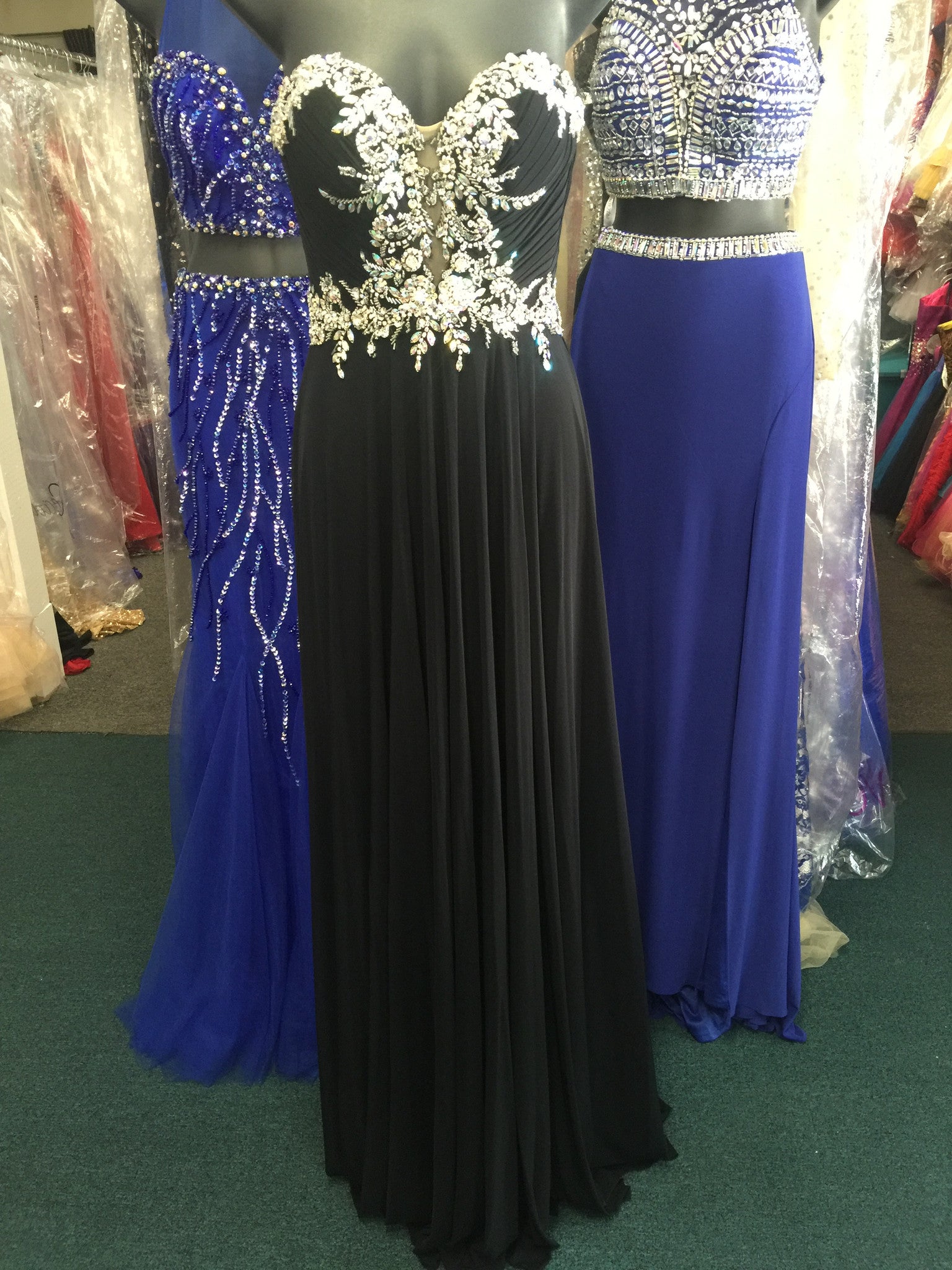 Flowy Black Prom Dresses