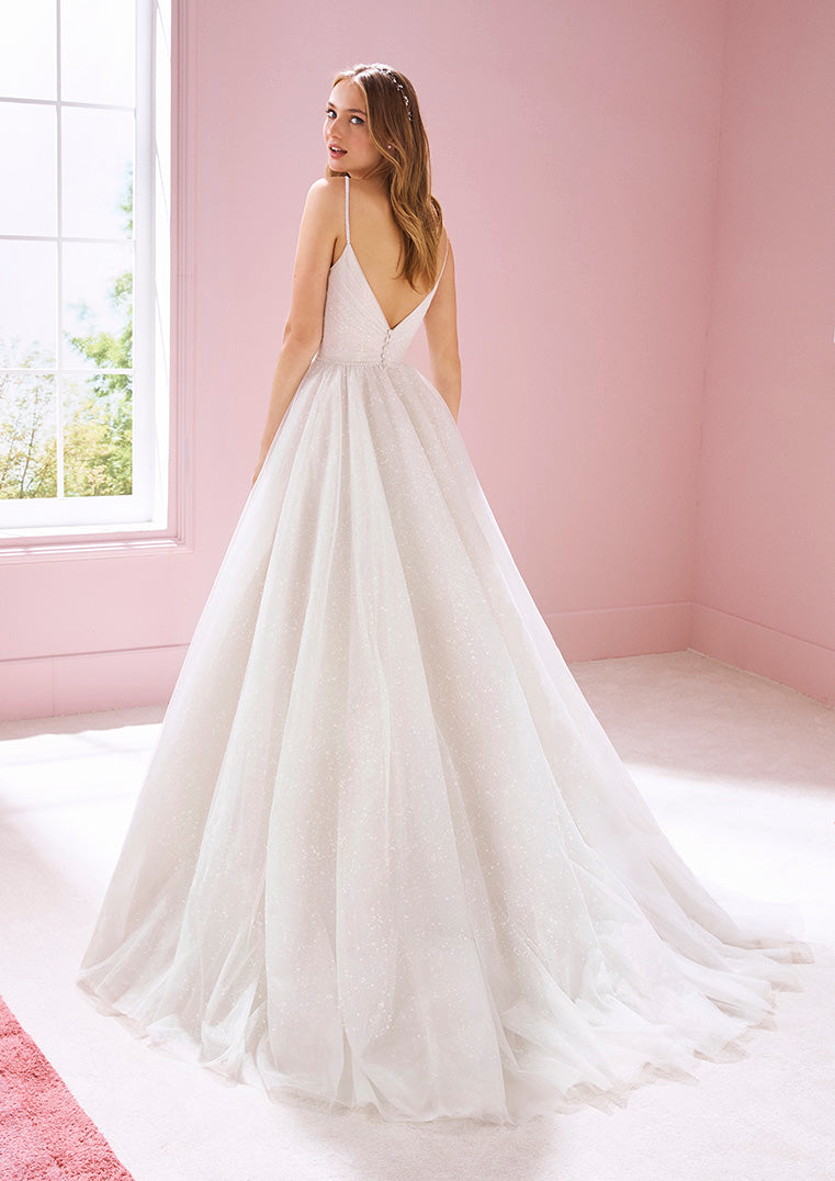 White One Bridal NICKI Size 16 Pronovias Wedding Dress Shimmer Tulle  Princess V Neck Gown