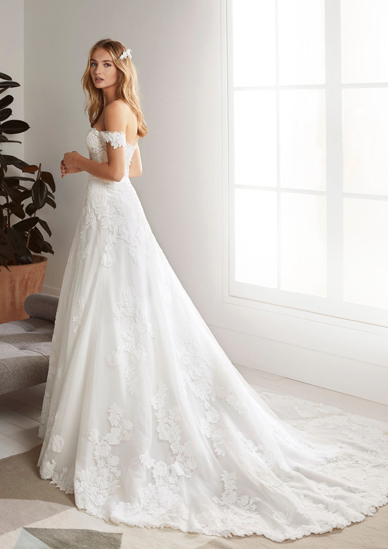 White One Bridal OLIOLA Size 16 Pronovias Wedding Dress Lace Off the  Shoulder A Line Gown