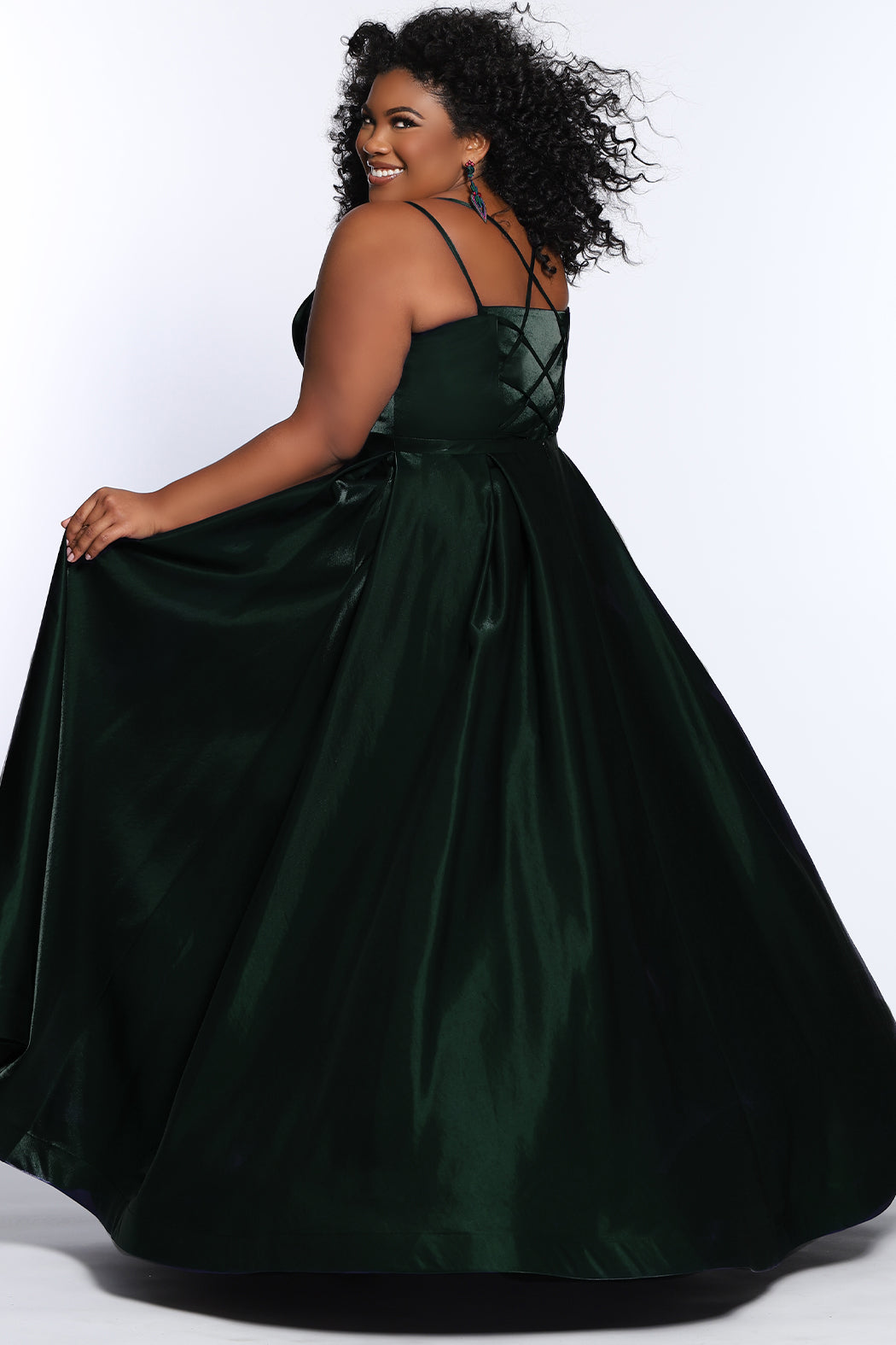 Emerald green plus hot sale size prom dress