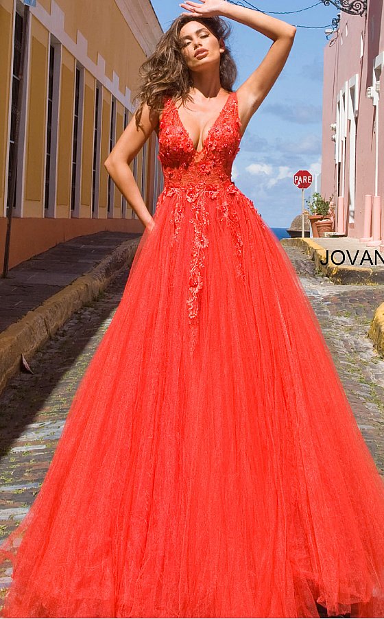 Tulle v hotsell neck prom dress